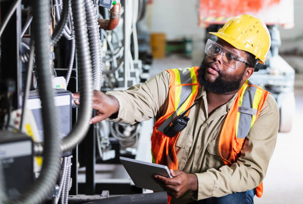 Best Affordable Emergency Electrician  in Petersburg, IL