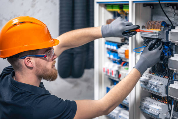 Best 24-Hour Electrician  in Petersburg, IL
